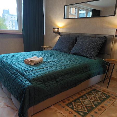 Green Apartament W Centrum 华沙 外观 照片