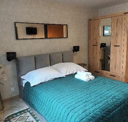 Green Apartament W Centrum 华沙 外观 照片